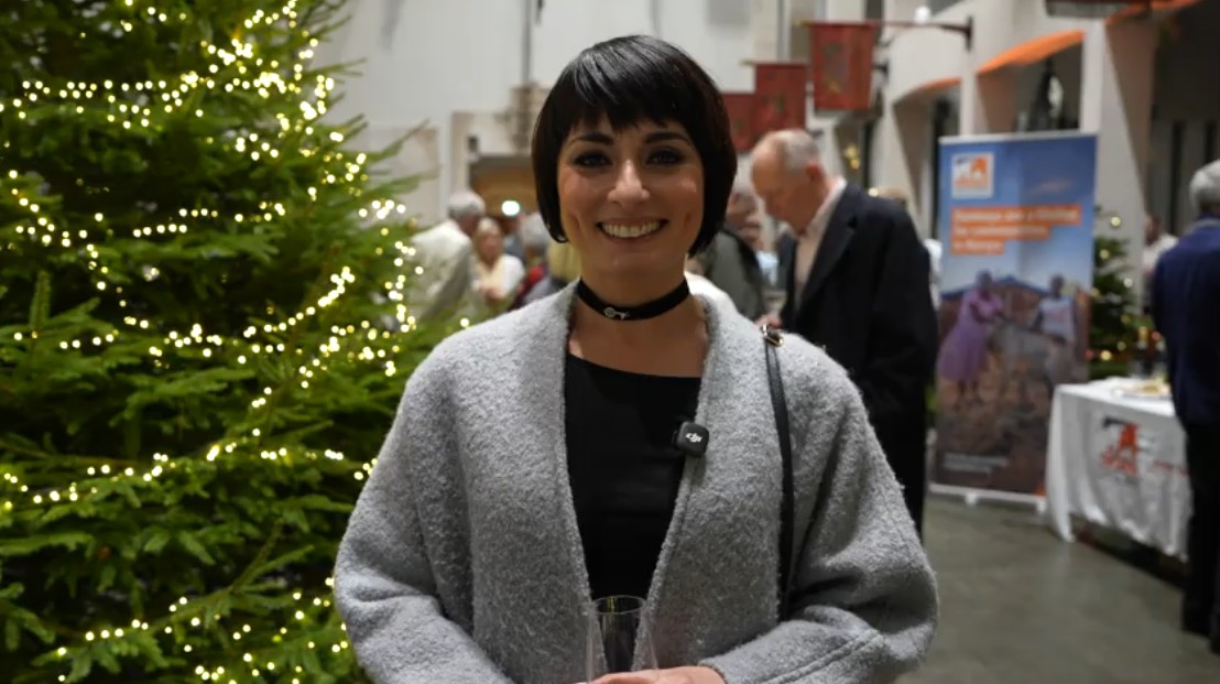 Flavia Cacace at Brooke's Christmas carol concert 