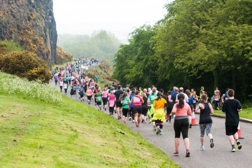 group of runners at edinburgh marathon festival