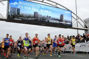 runners at start line of Manchester Marathon