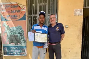 Farrier award winner with Brooke's Global Farriery Advisor 