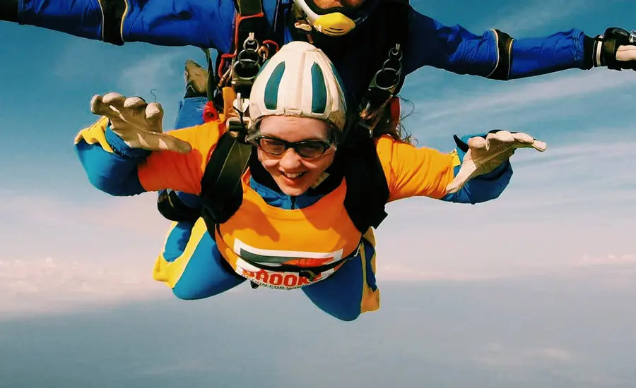Volunteer skydiving