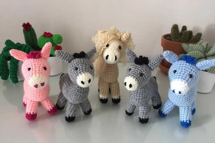 Knitted donkeys 